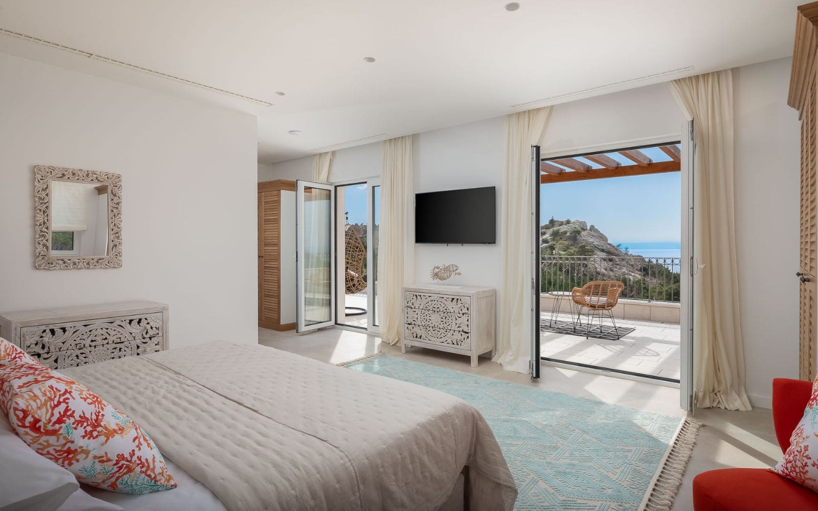 Cozy Bedrooms With A Beautiful View